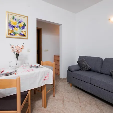 Apartment Beautiful Apartment In Pula With Kitchen Pula