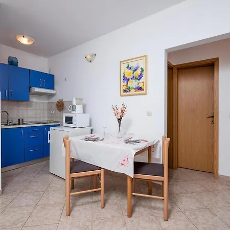 Beautiful In With Kitchen